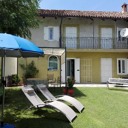Гостевой дом Casa Badinot Диано-д'Альба Экстерьер фото